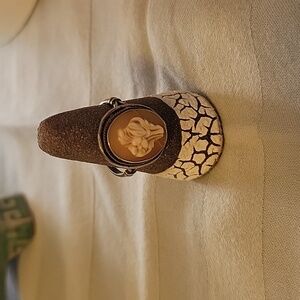 Vintage Cameo shell ring